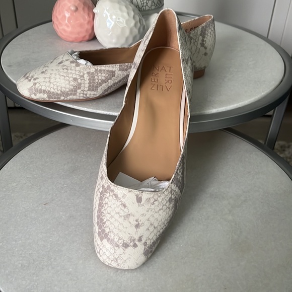 Naturalizer Cody Flat White Snake Pattern Leather - Picture 2 of 14